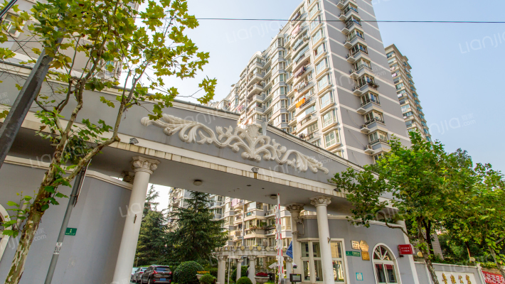 鲁班公寓外景图