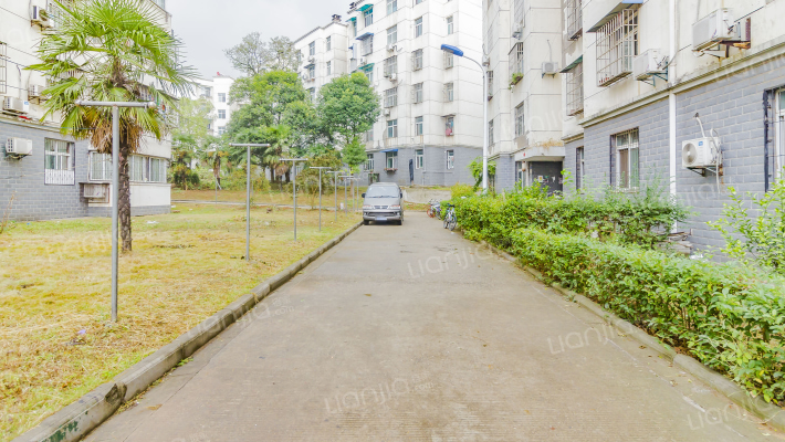 湖畔花园外景图