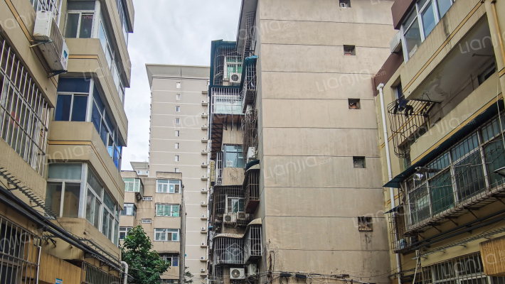 西安市友谊公司家属院外景图