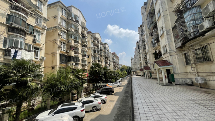 阳光花园外景图