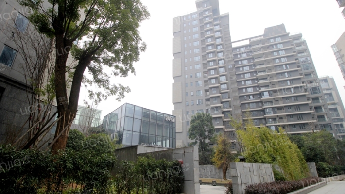 恩瑞御西湖外景图