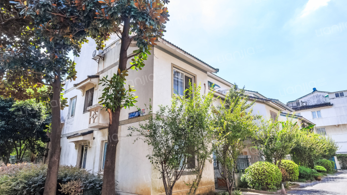 网师花园外景图