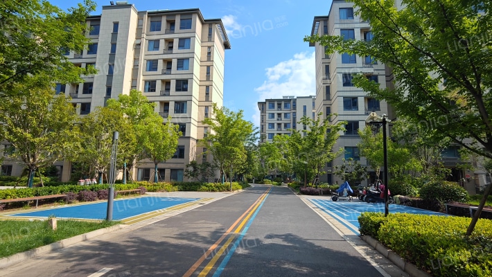 和岸花园外景图