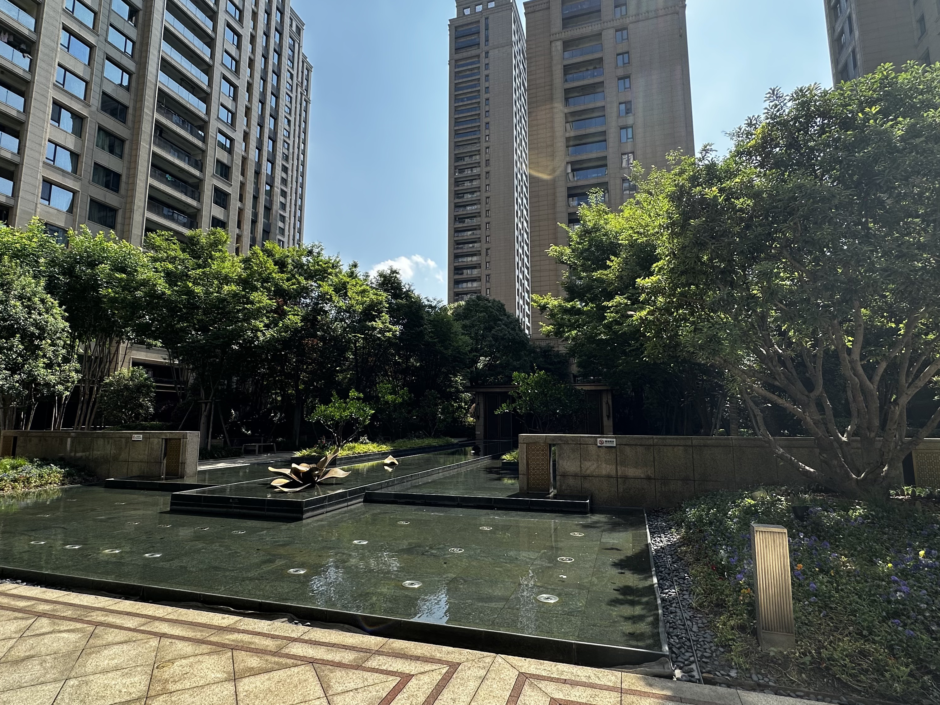 滨江金茂府小区实景 5