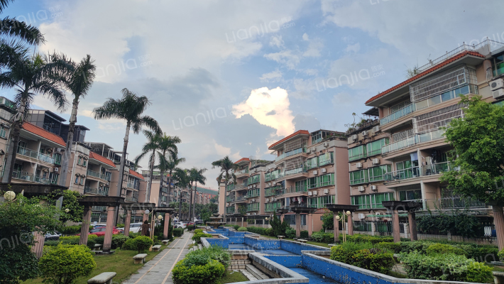 康湖山庄外景图