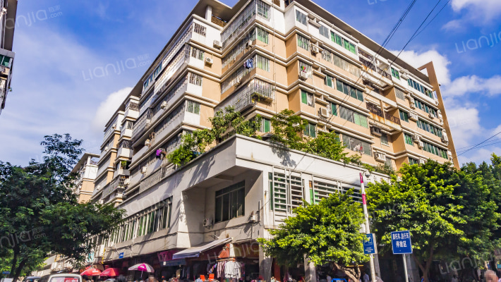 普君大厦外景图