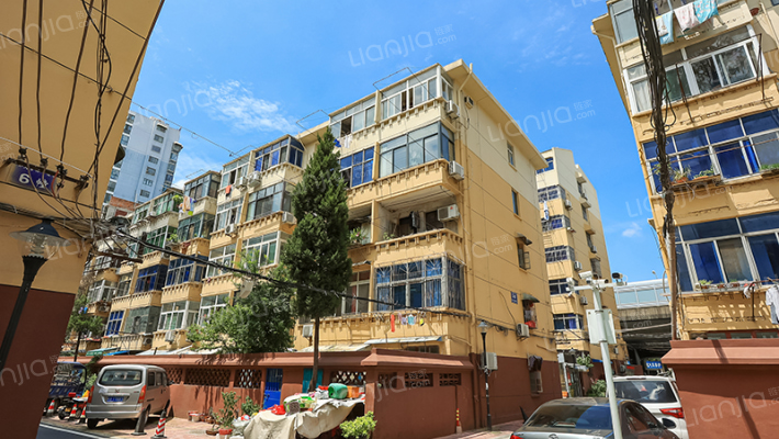 公交合裕路宿舍外景图