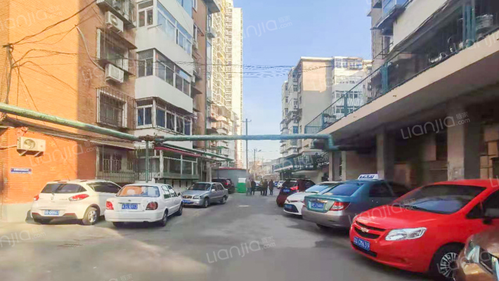 礼貌东里外景图