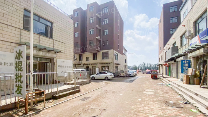 聚金园广场外景图