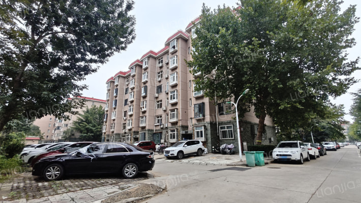 君苑花园外景图