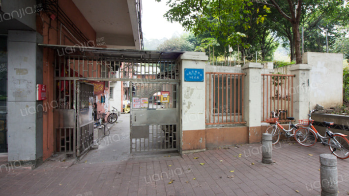 瘦狗岭路外景图