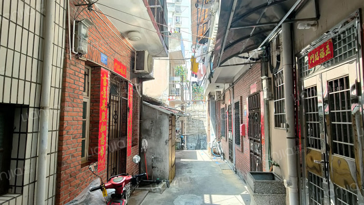 东砖仔埕巷外景图