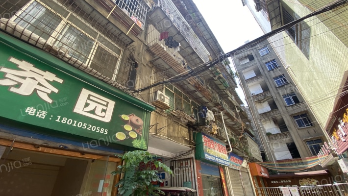 西街步行街外景图