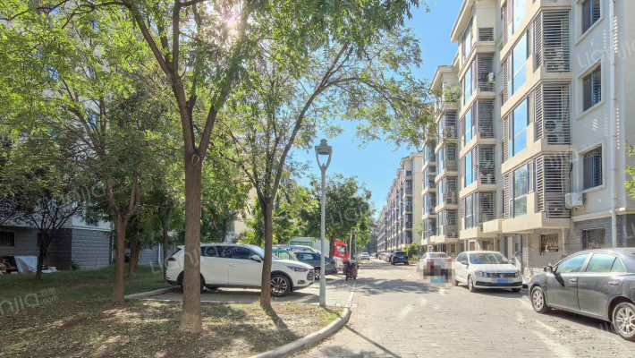 碧溪秋园外景图