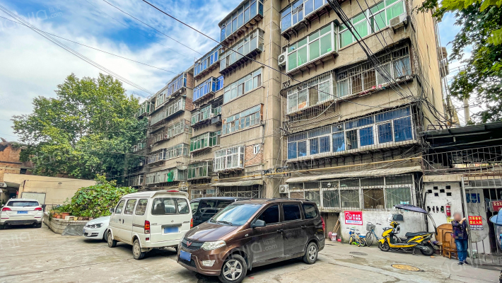 碑林区工商局家属楼外景图