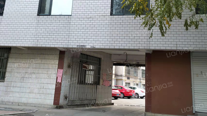 烟草宿舍楼外景图