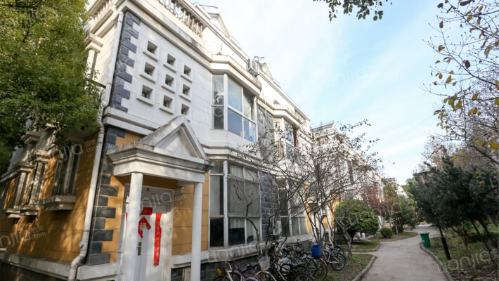 兆丰乡根园大上海小台北别墅外景图