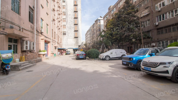 省纪委监察厅家属院外景图