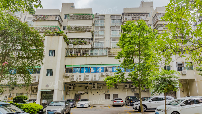 银安花园外景图