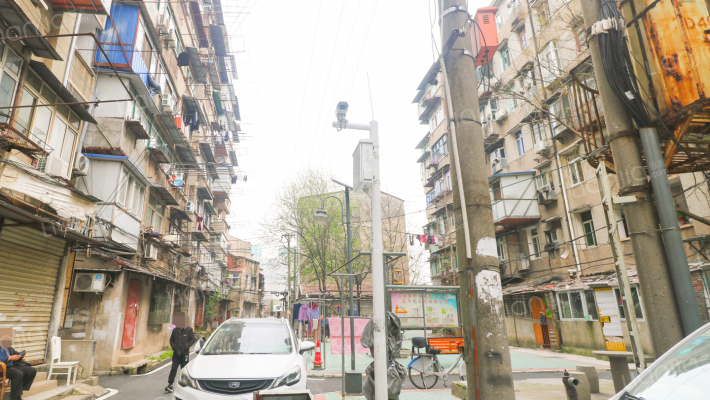 为群四村外景图