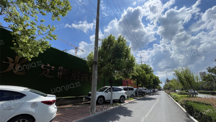 新锦成拾光云锦外景图