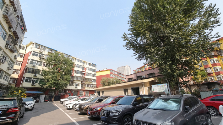 东直门外小街10号院外景图