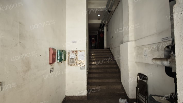 富鼎公寓外景图