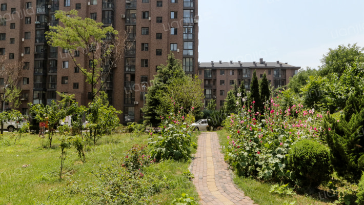 西街晶品外景图