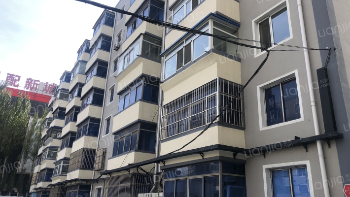 沈新东路小区外景图