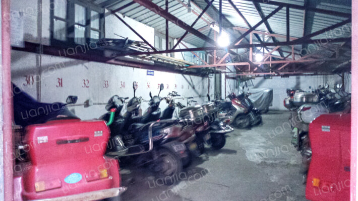 斜土路262弄外景图