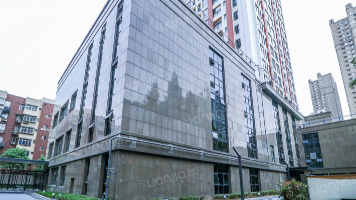 伊顿公馆东区外景图