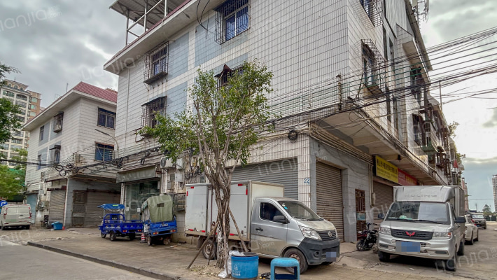 高明人才住宅楼外景图