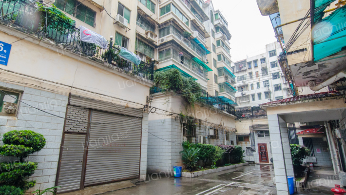 鸿运花苑外景图