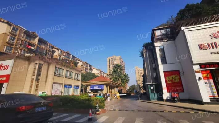 浪漫香槟东区外景图