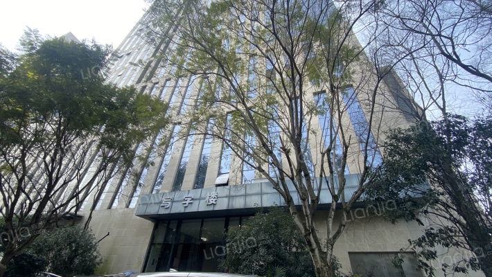 东能财富广场外景图