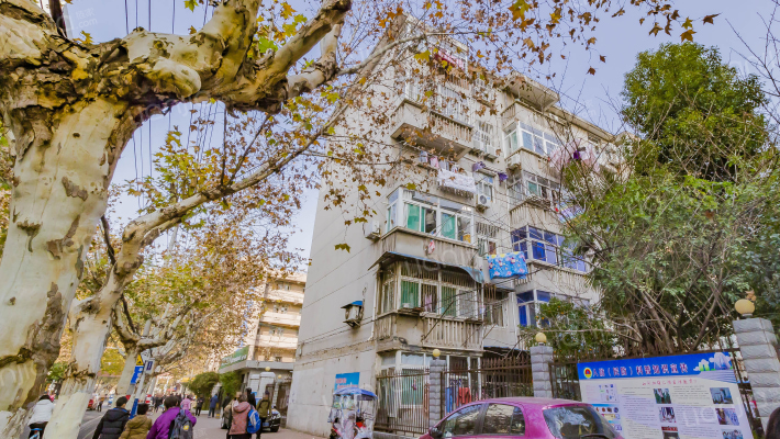 六中宿舍外景图