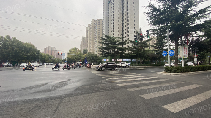 郡临天下外景图