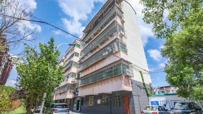 长堎镇建设路外景图