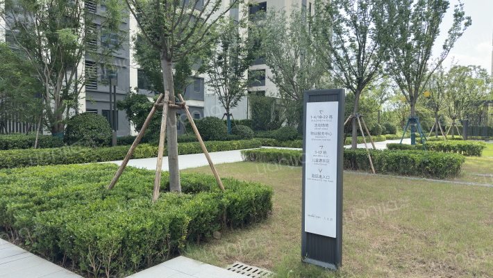 融创首创·国际智慧生态城市天水碧外景图