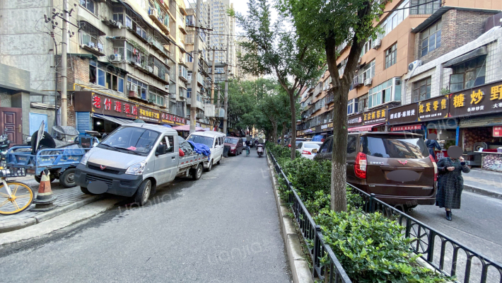 中国石油陕西销售公司家属院外景图