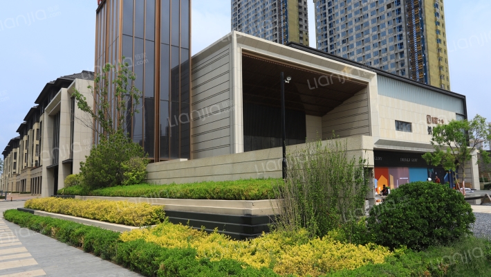 万科翡翠之光1期B区外景图