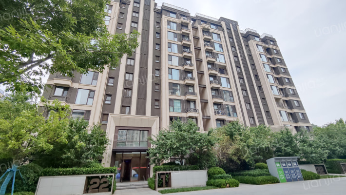 中海·半山湾畔外景图