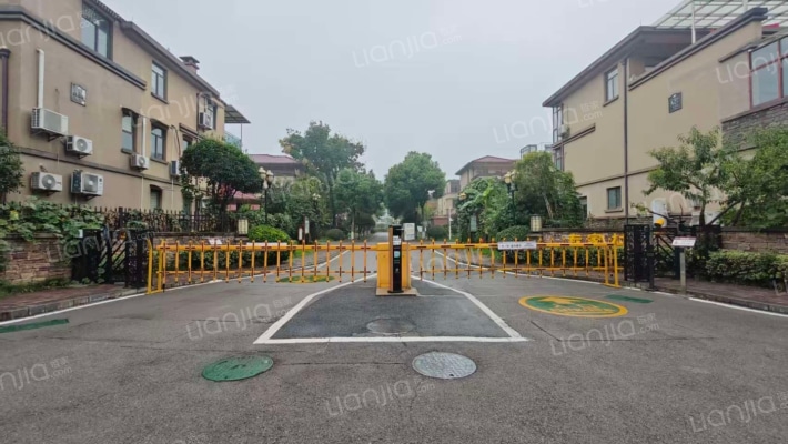 晟通专家村外景图