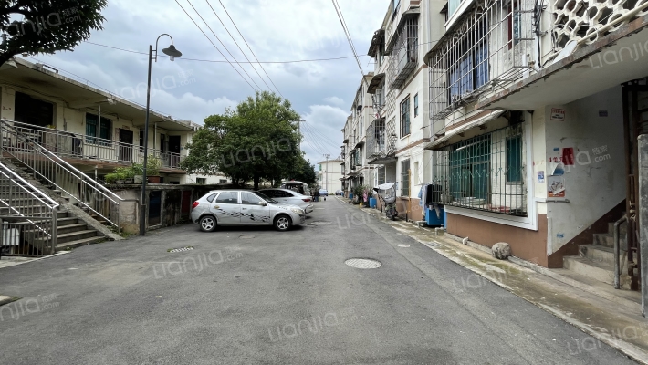 贵州省煤田地质局一一三队小区外景图