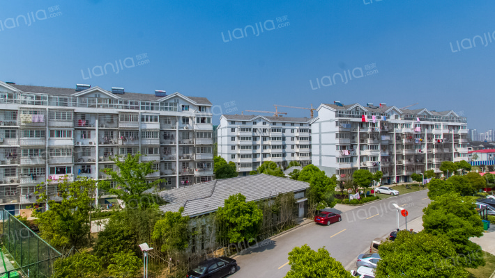 龙景花苑八区外景图