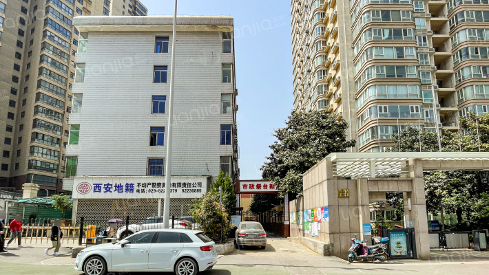 市政祭台新居外景图