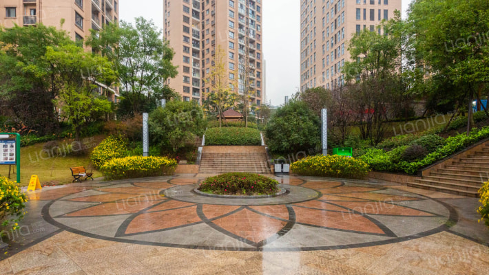 中振湖霞郡外景图