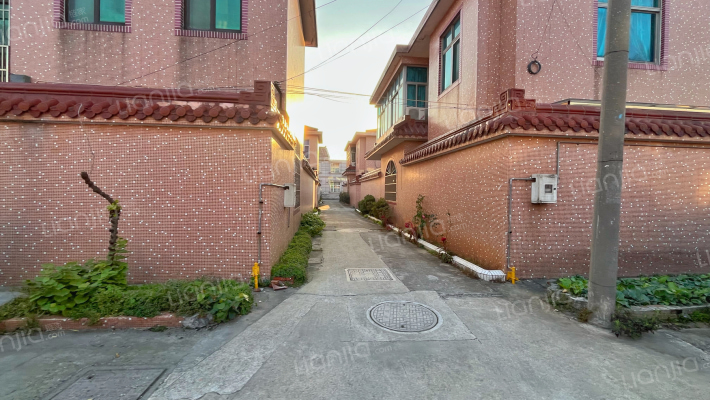 集贸四村外景图