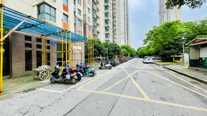 周新苑五期外景图