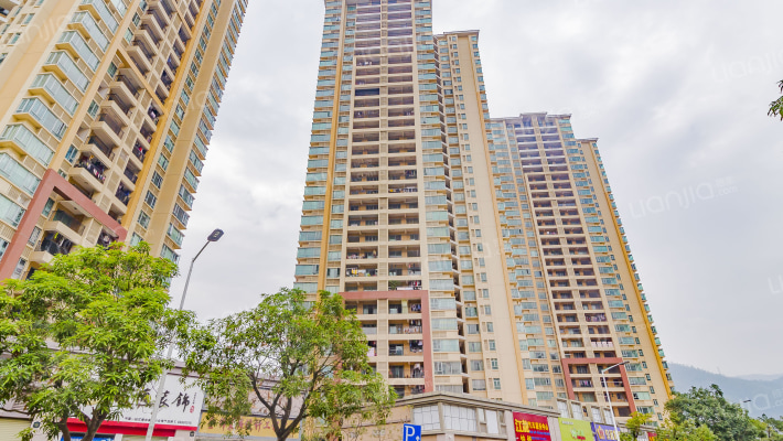 雅居乐御龙山外景图